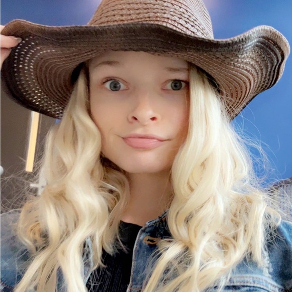 Meet The Posher - Picture 3 of 12